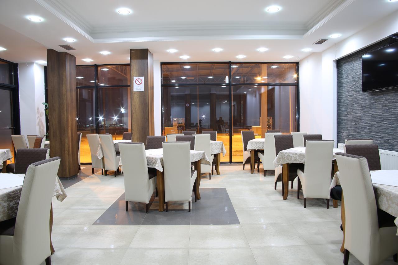 Hotel Rio Prishtinë Ngoại thất bức ảnh