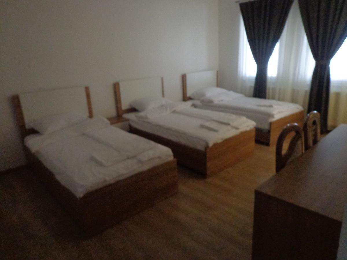 Hotel Rio Prishtinë Ngoại thất bức ảnh