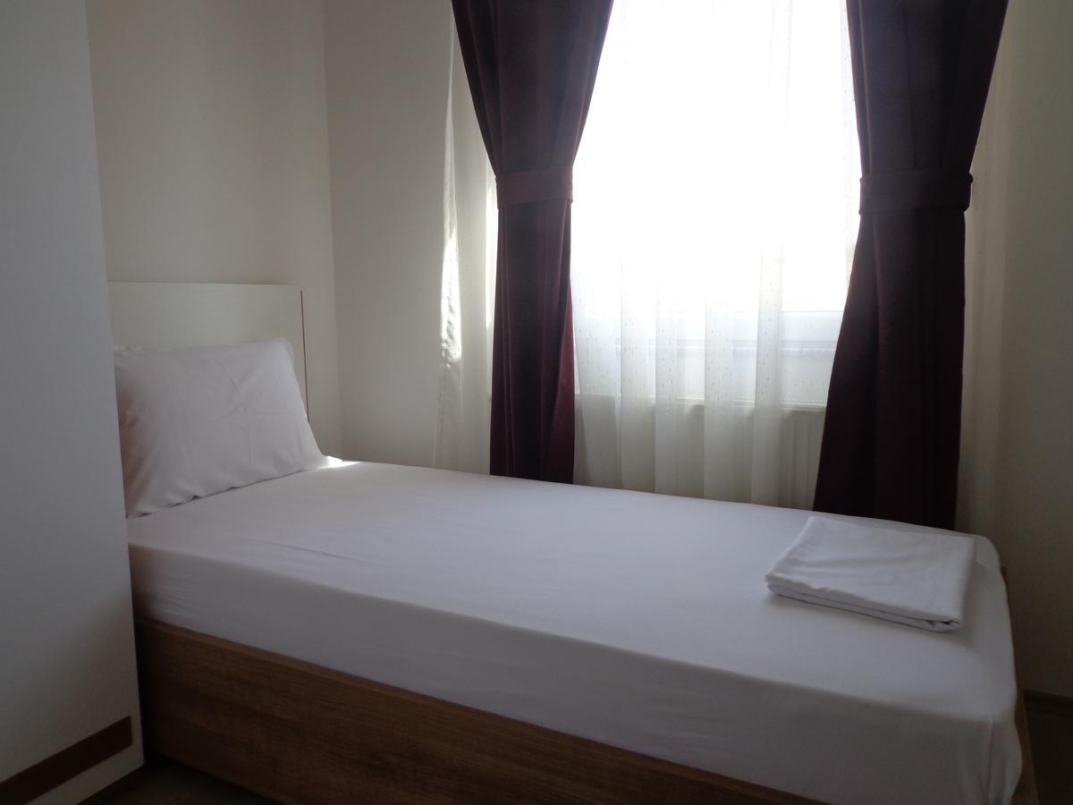 Hotel Rio Prishtinë Ngoại thất bức ảnh