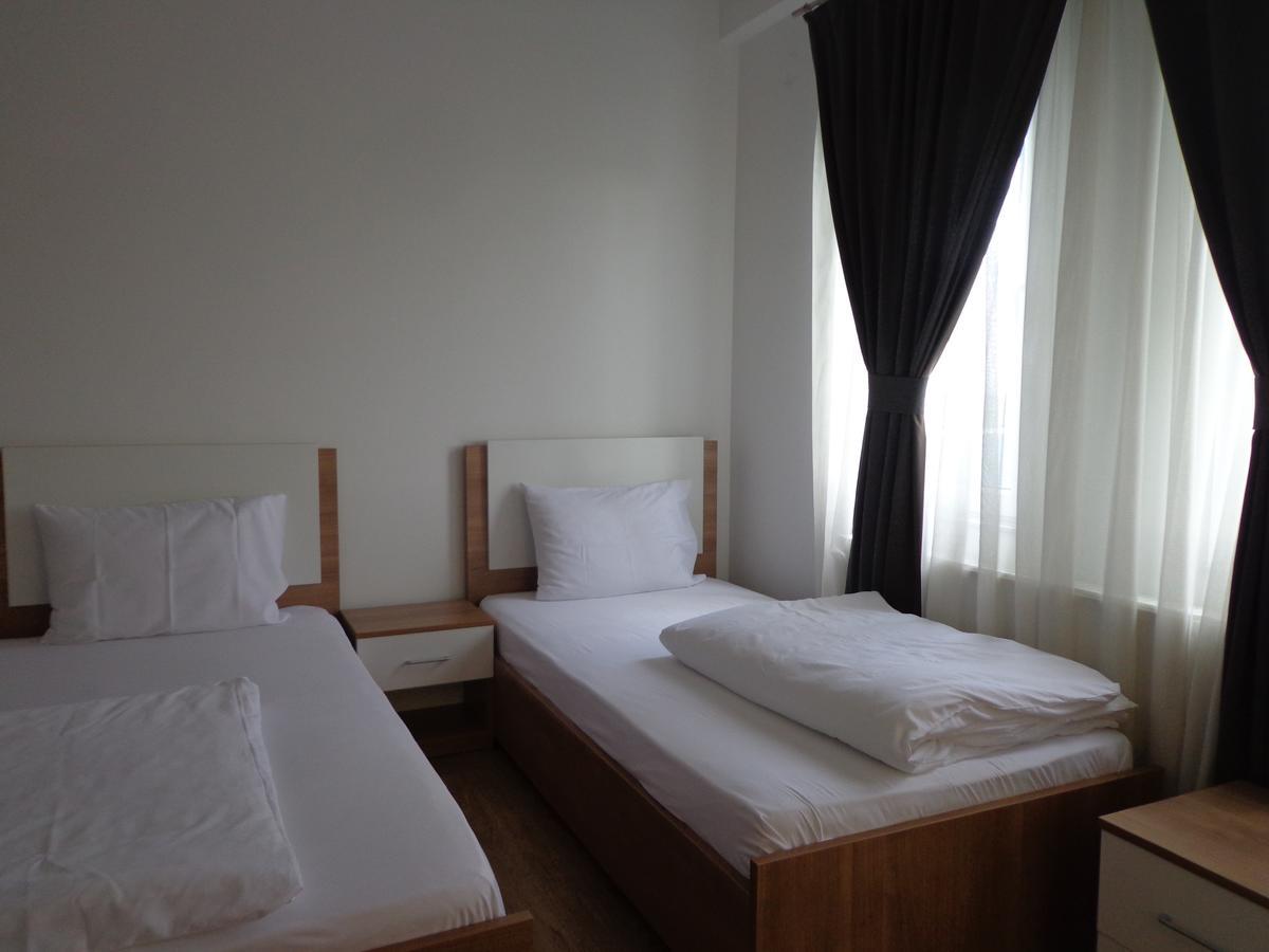 Hotel Rio Prishtinë Ngoại thất bức ảnh