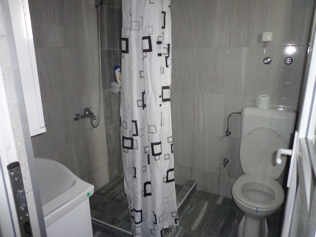 Hotel Rio Prishtinë Ngoại thất bức ảnh