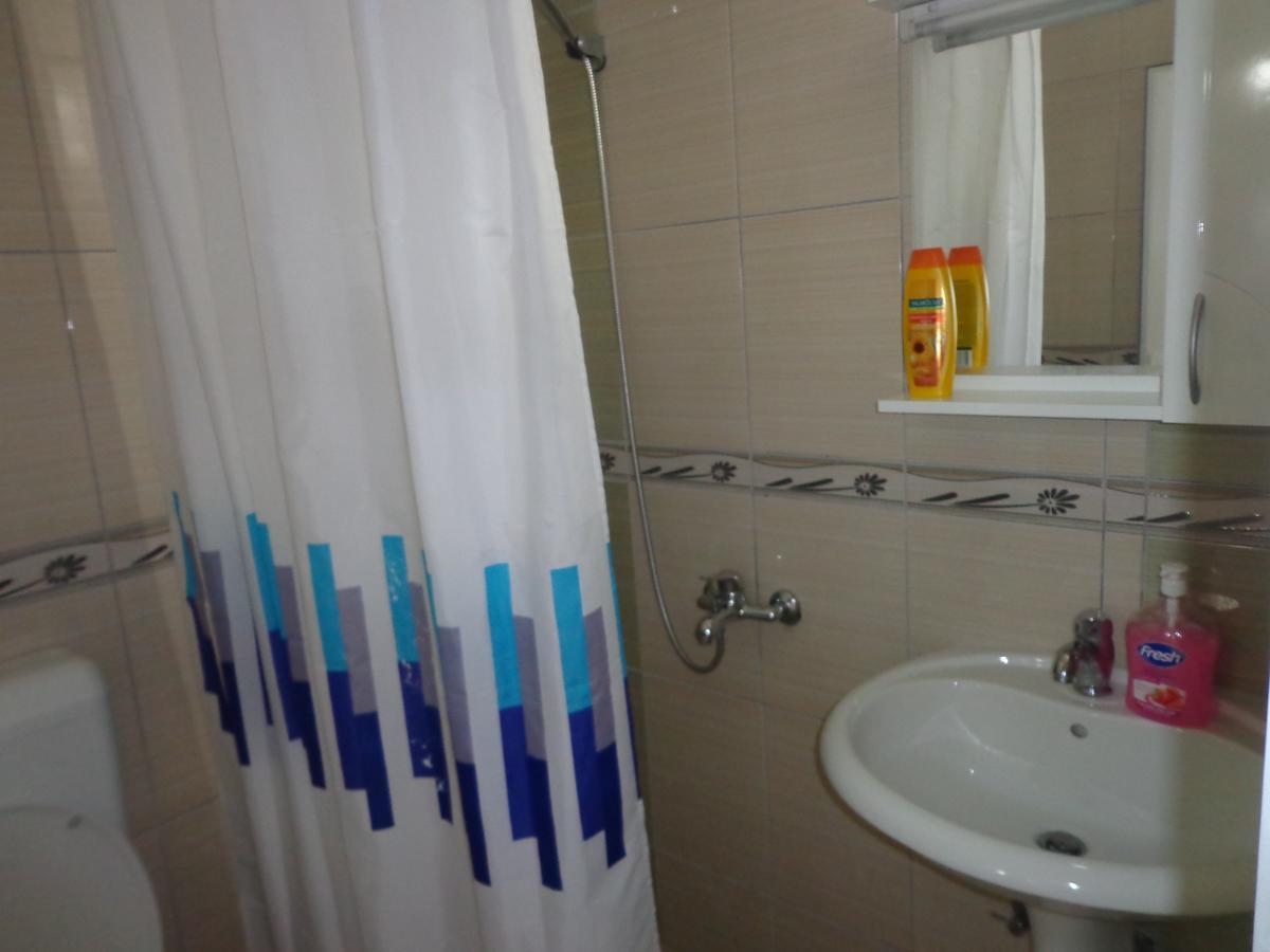 Hotel Rio Prishtinë Ngoại thất bức ảnh