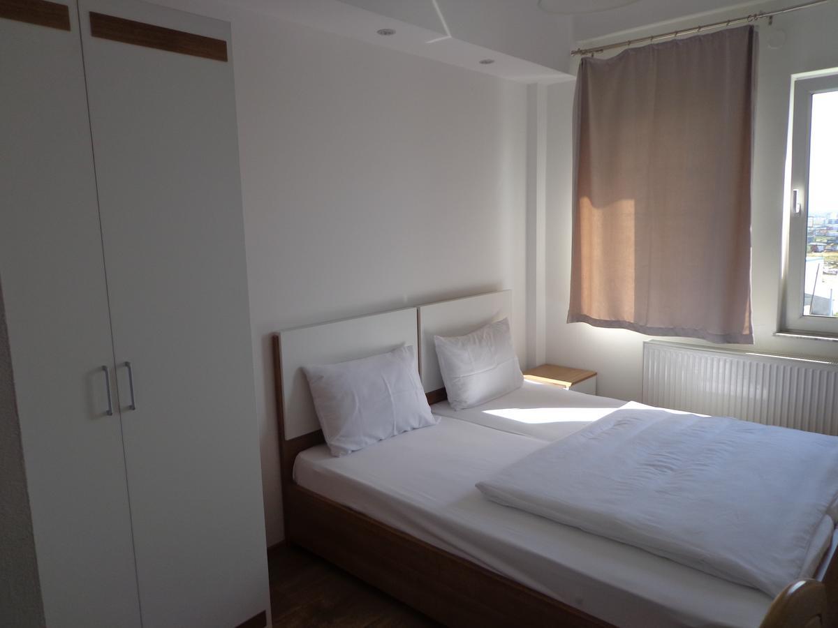 Hotel Rio Prishtinë Ngoại thất bức ảnh